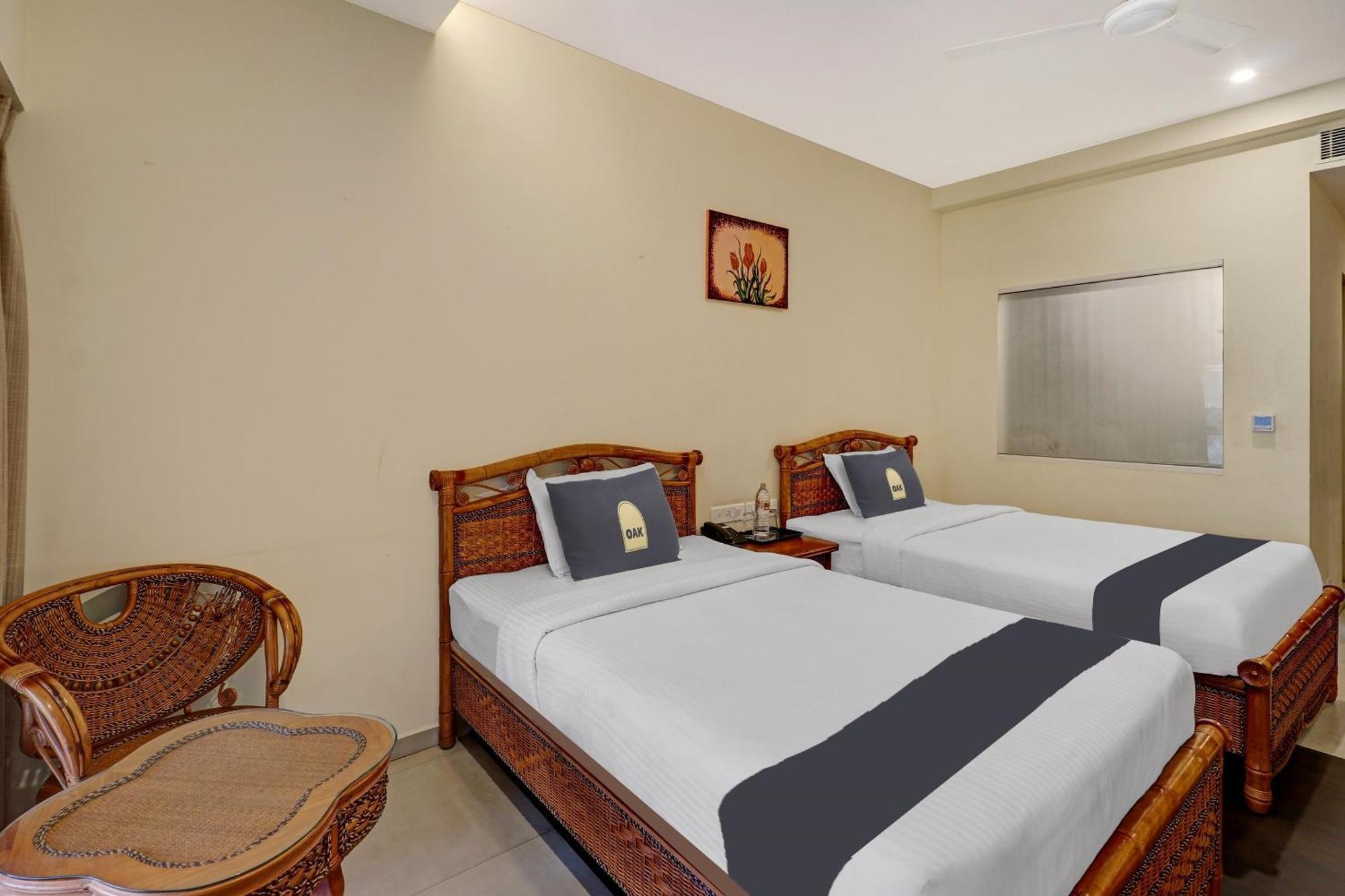 Townhouse Oak Edassery'S Sealine Villa Stay Kochi Екстериор снимка