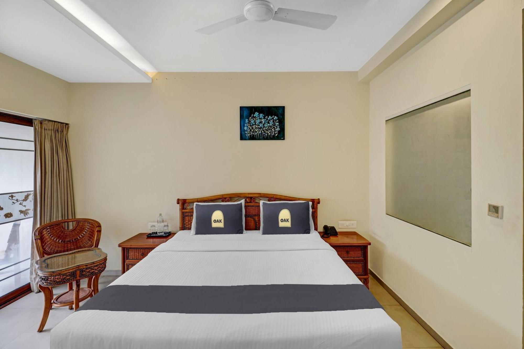 Townhouse Oak Edassery'S Sealine Villa Stay Kochi Екстериор снимка