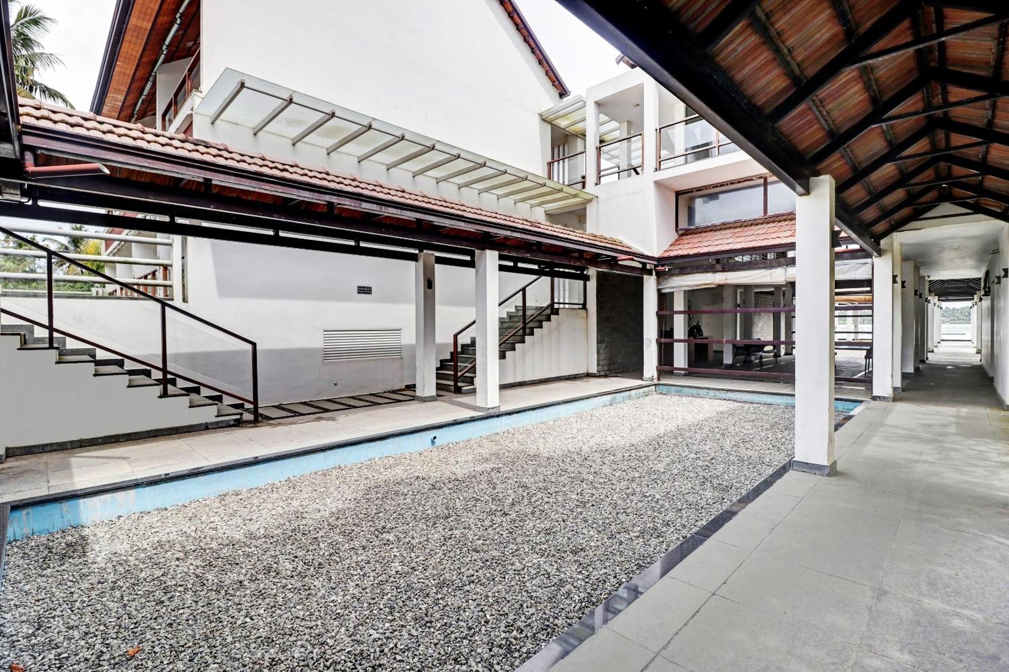 Townhouse Oak Edassery'S Sealine Villa Stay Kochi Екстериор снимка