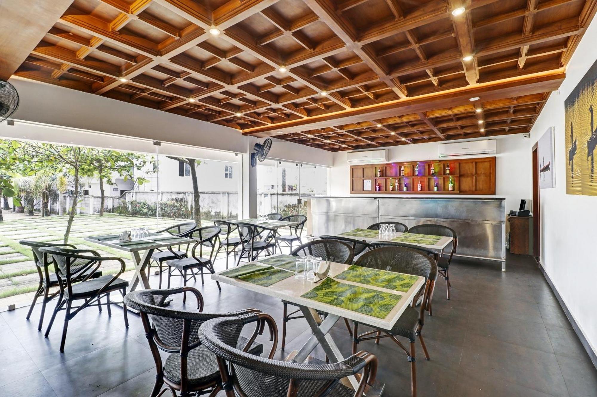 Townhouse Oak Edassery'S Sealine Villa Stay Kochi Екстериор снимка