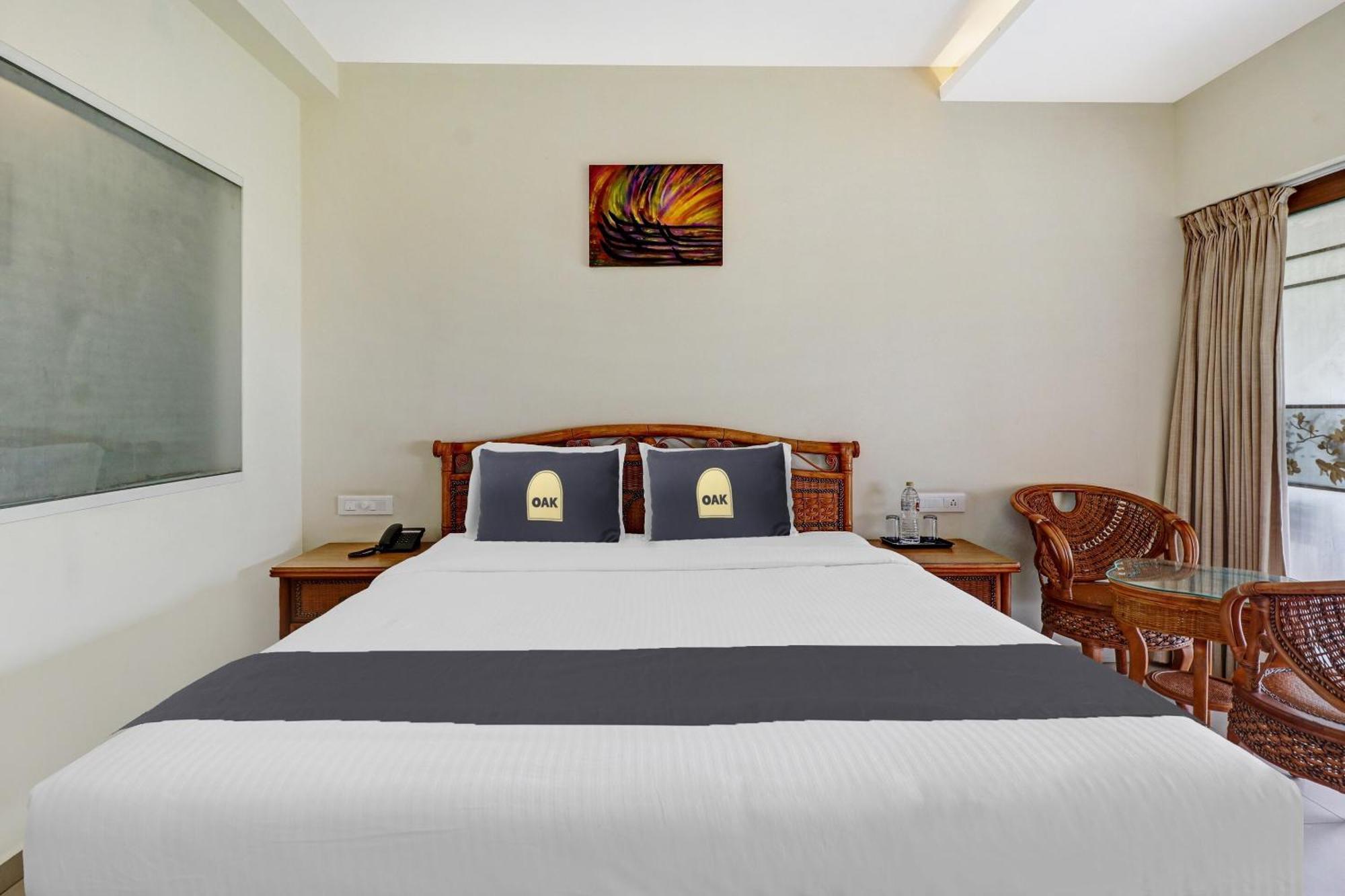 Townhouse Oak Edassery'S Sealine Villa Stay Kochi Екстериор снимка