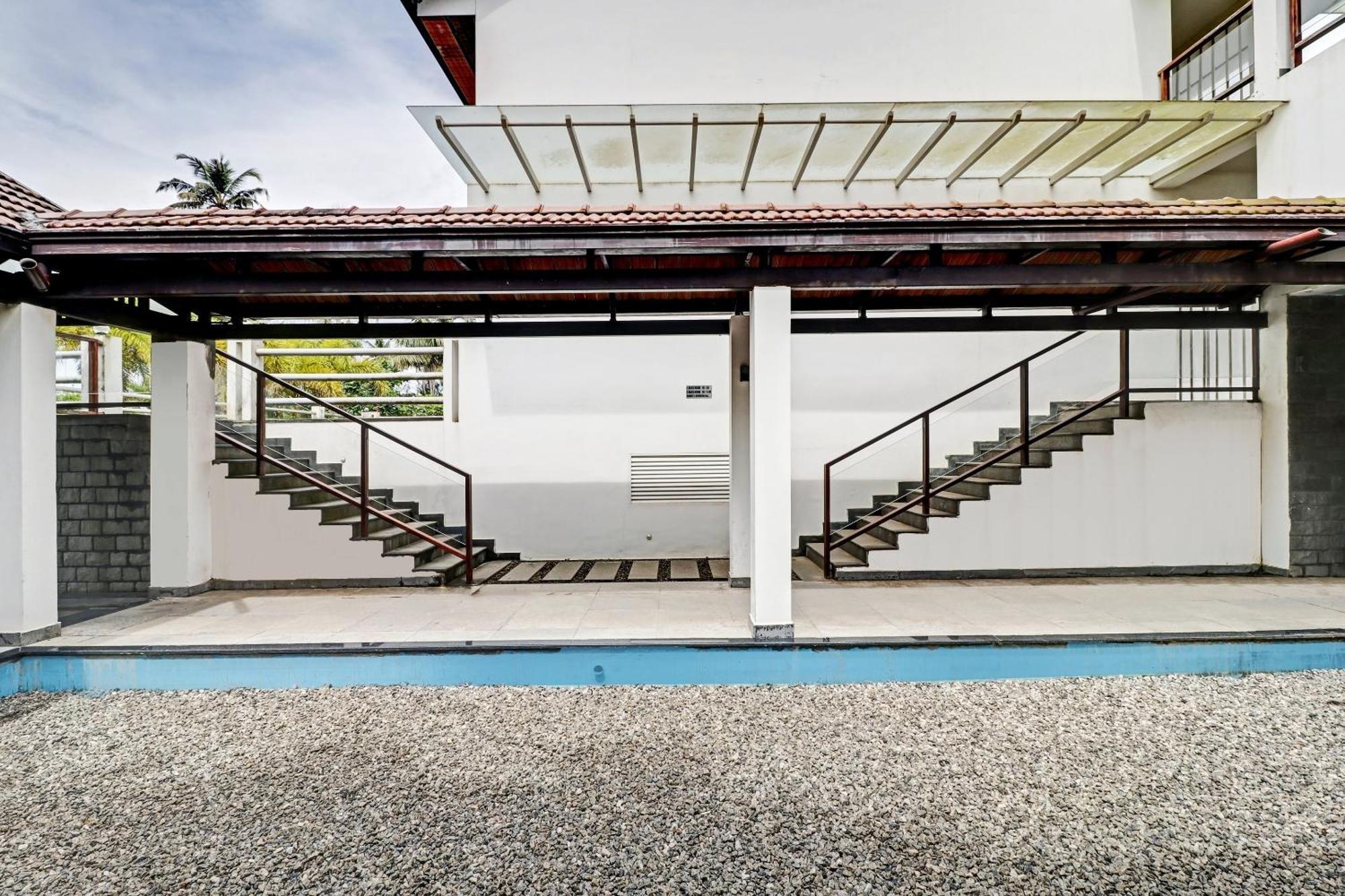 Townhouse Oak Edassery'S Sealine Villa Stay Kochi Екстериор снимка