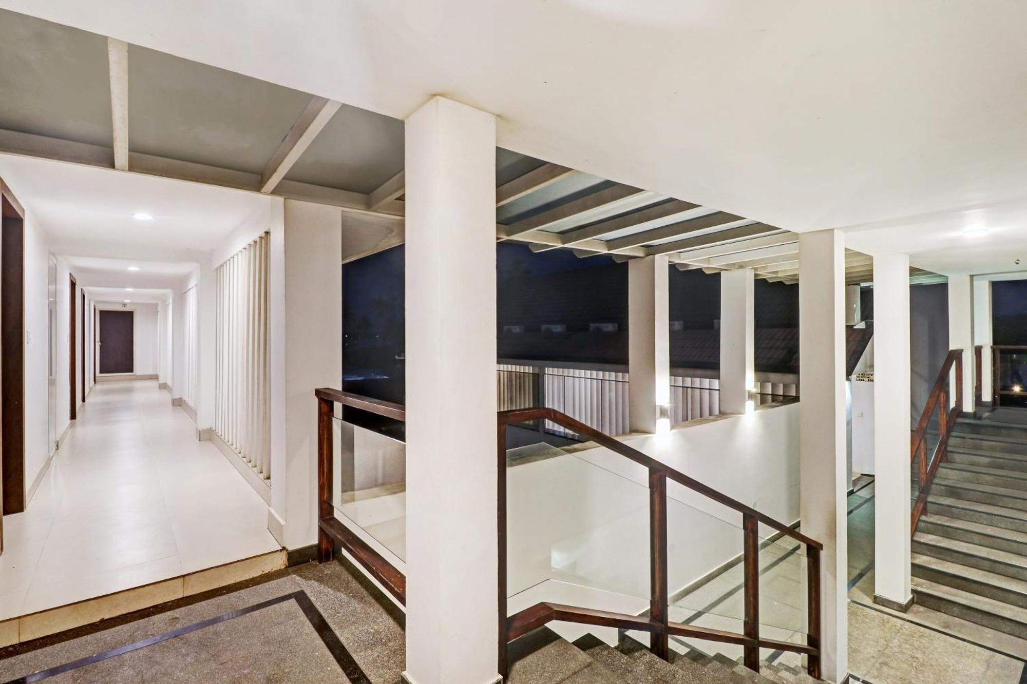 Townhouse Oak Edassery'S Sealine Villa Stay Kochi Екстериор снимка